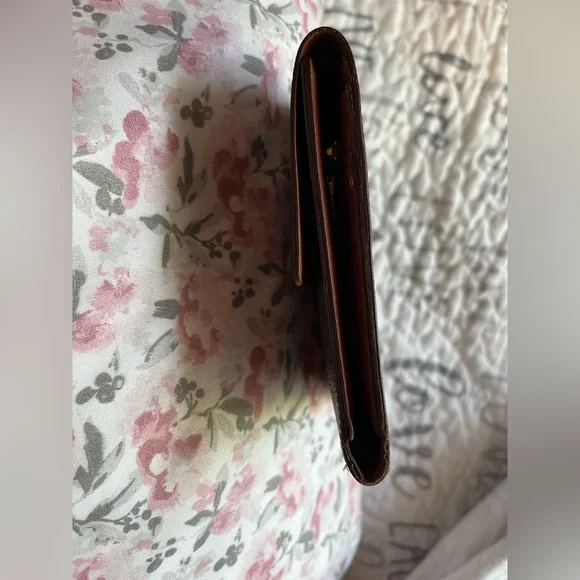 Vintage Louis Vuitton Monogram Wallet 7.5”x5” - Picture 9 of 17